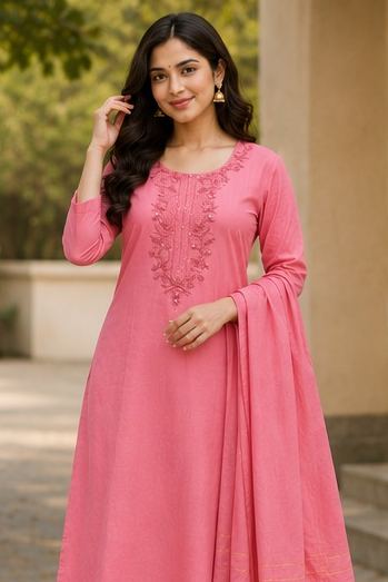 Rose embroidered suit